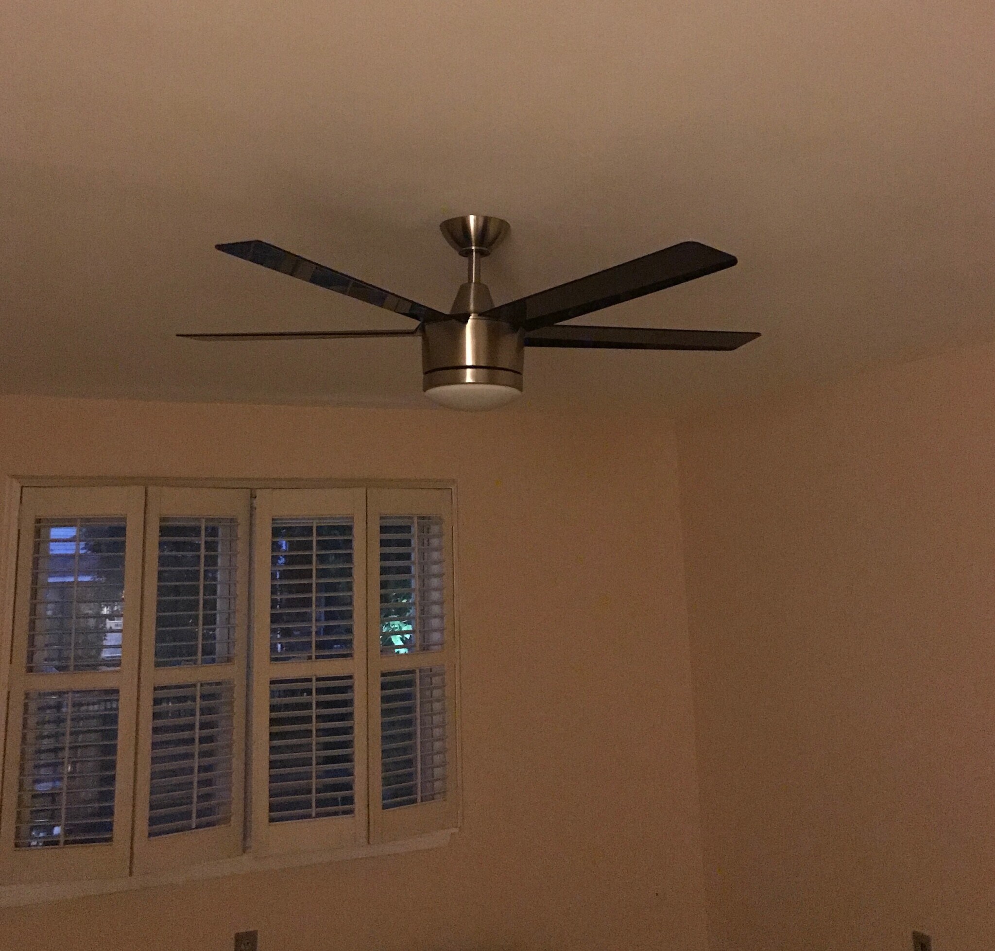 Ceiling fan with remote - 1401 Whitpain Hls