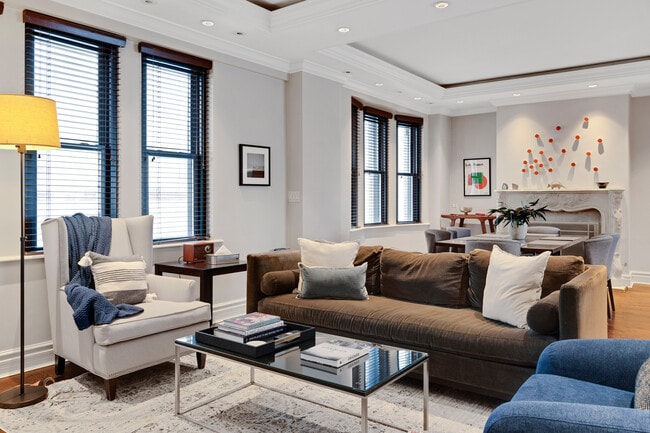 Building Photo - 70 E Walton St