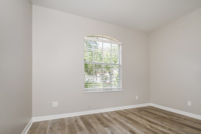 Building Photo - 5110 Clover Mist Dr