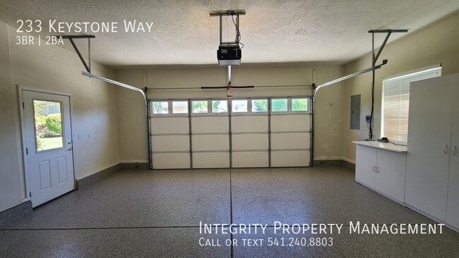 Building Photo - 233 Keystone Way
