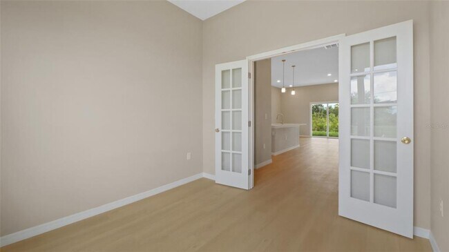 Building Photo - 13647 Begonia Cir