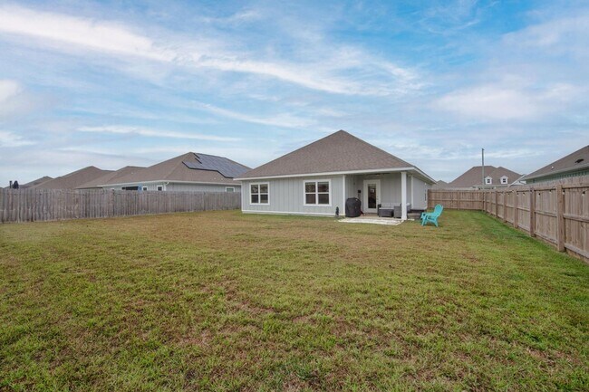 Building Photo - Your Gulf Breeze Dream Home Awaits in Forest Bay