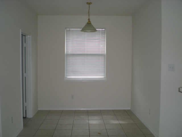 Building Photo - 1520 Streams Way