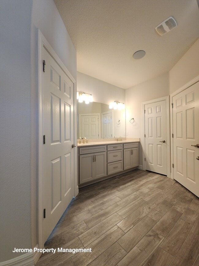 Building Photo - 18743 Coastal Shr Ter