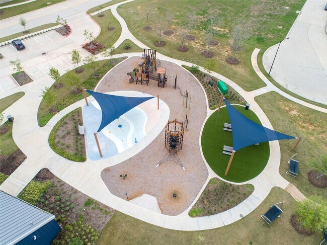 Building Photo - 32018 Crested Knl Ct