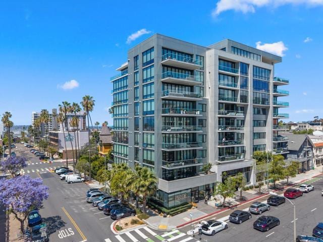 Building Photo - 2604 Fifth Ave