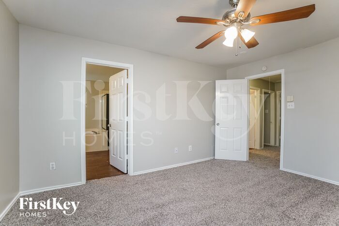 Building Photo - 5211 Timber Quail Dr