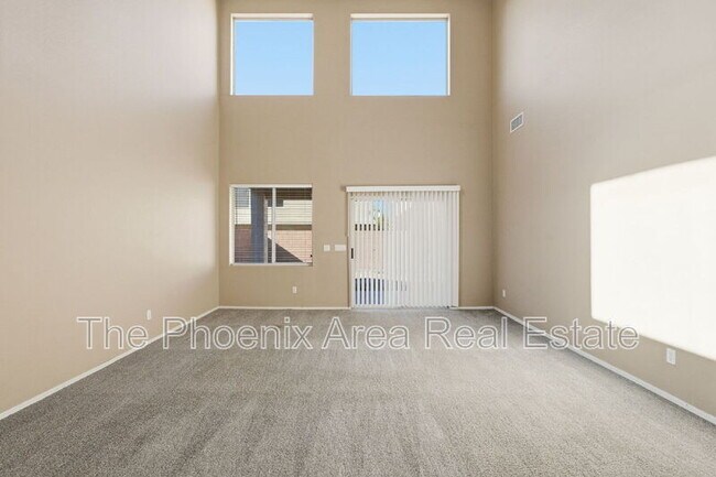 Building Photo - 44216 Palmen Dr