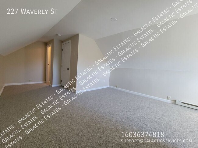Building Photo - 227 Waverly St