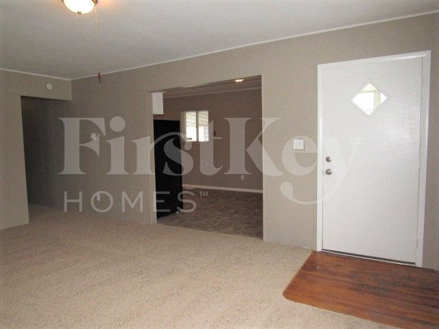 Building Photo - 47 S Brentwood Ave