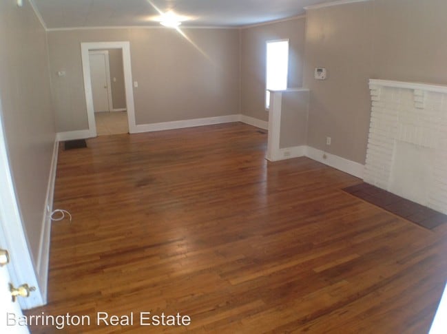 Building Photo - 1352 Prosch Ave