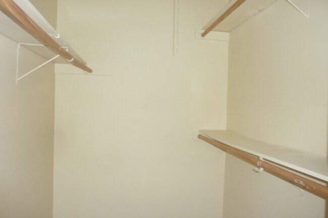 Building Photo - 8916 Carousel Ln