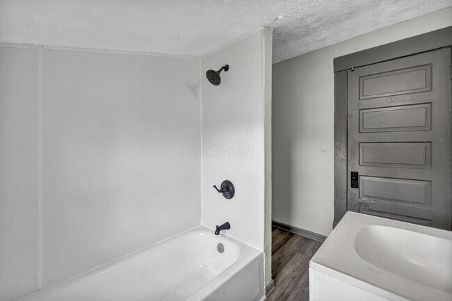 Building Photo - 365 S Eureka Ave