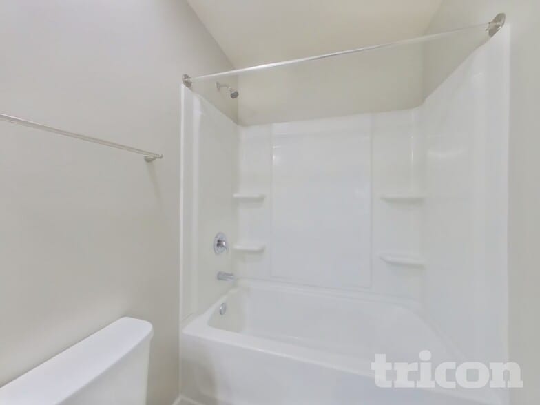 Building Photo - 2245 Bee Hive Dr