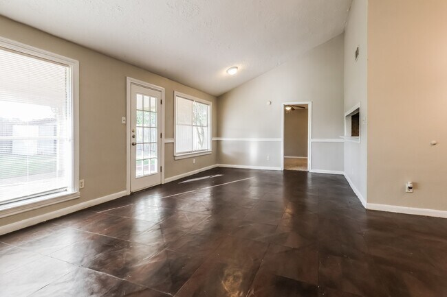 Building Photo - 21126 N Tangle Creek Ln