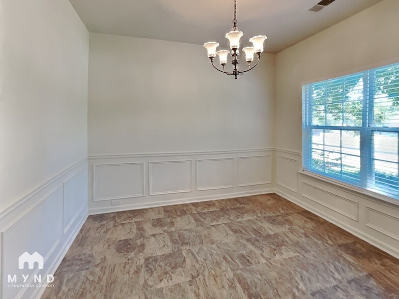 Building Photo - 1297 Winwood Dr