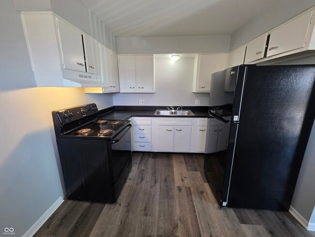 Building Photo - 6262 Eastridge Dr