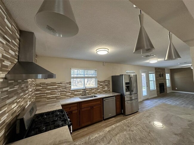 Building Photo - 13259 Kerrville Folkway