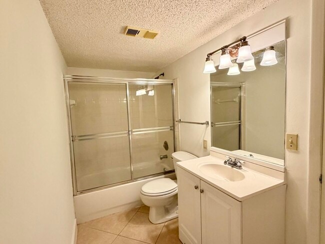 Building Photo - 6308 La Costa Dr