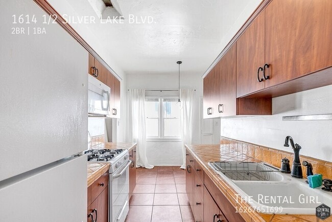 Building Photo - 1614 1/2 Silver Lake Blvd.-