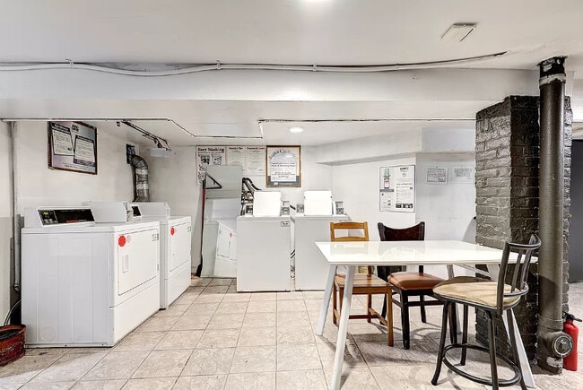 Building Photo - 236 E 118th St