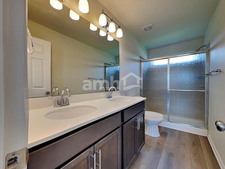 Building Photo - 817 Prescot Cir