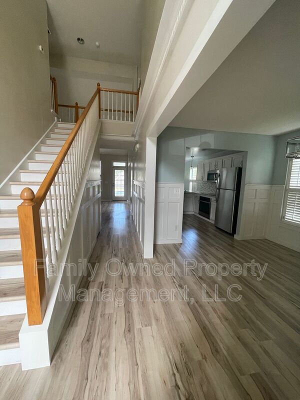 Building Photo - 113 Rockdale Ln