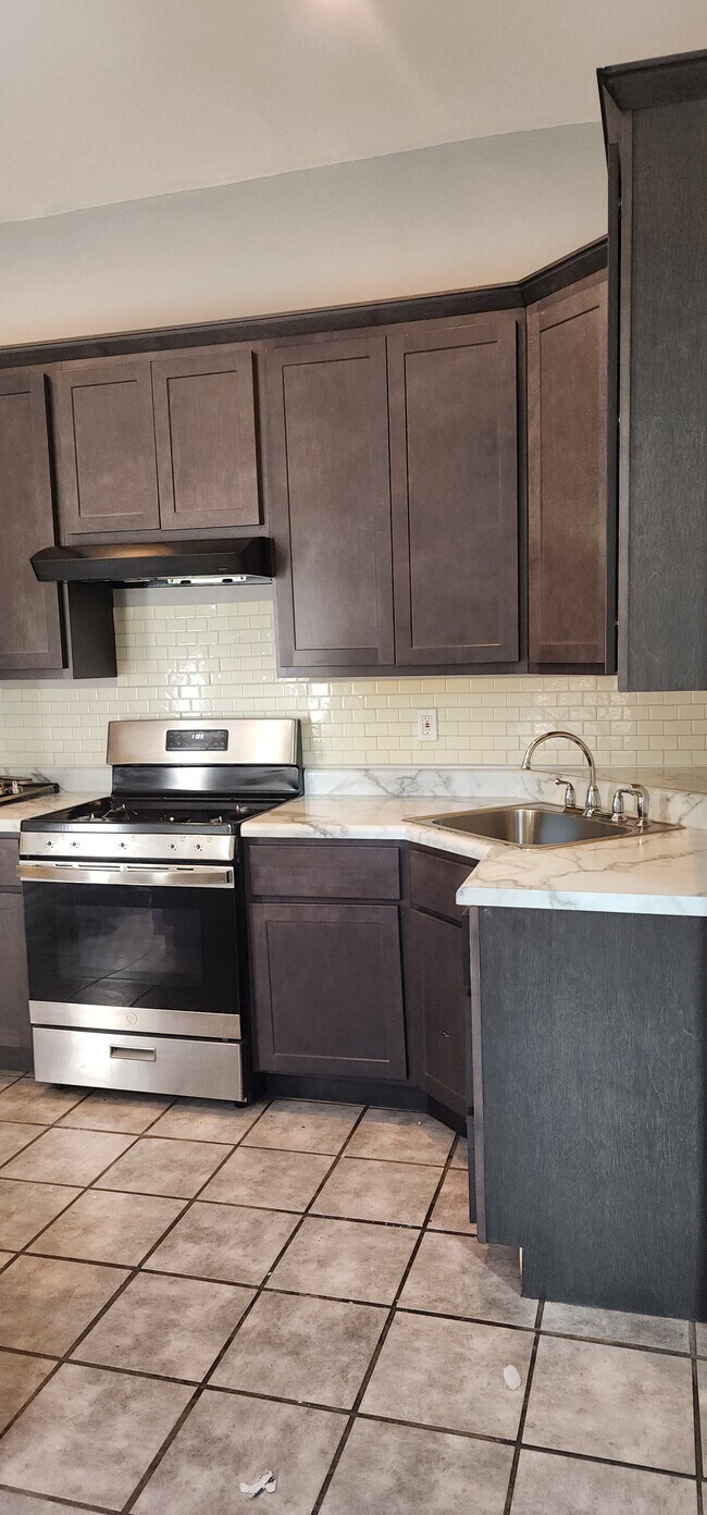 Building Photo - 4277 Margaretta Ave