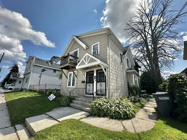 Building Photo - 1507 Union Ave