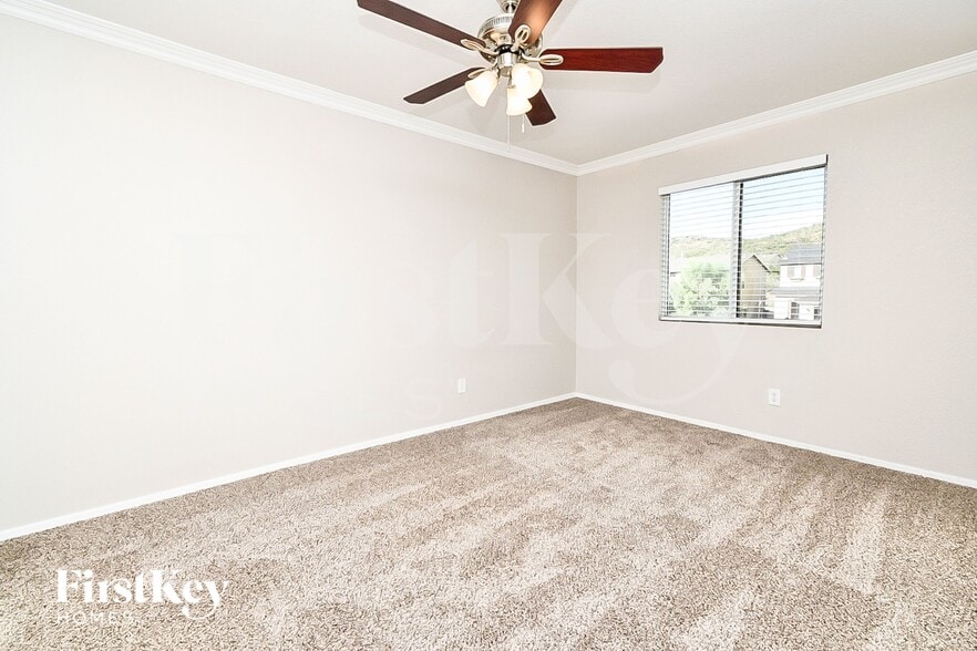 Building Photo - 1499 W Beantree Ln