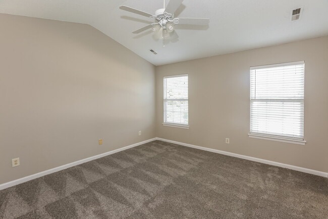 Building Photo - 15718 De Havilland Dr