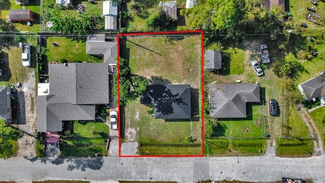 Building Photo - 5911 Easter St