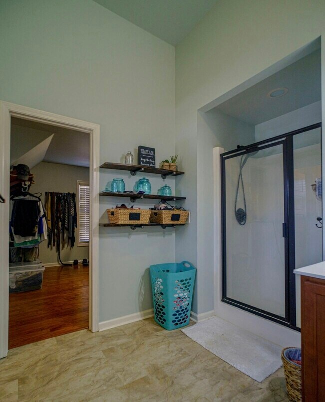 Building Photo - 205 Holmes Point Ct