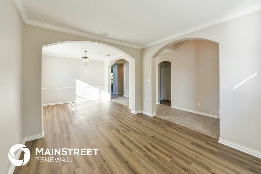 Building Photo - 13673 Saddlewood Dr