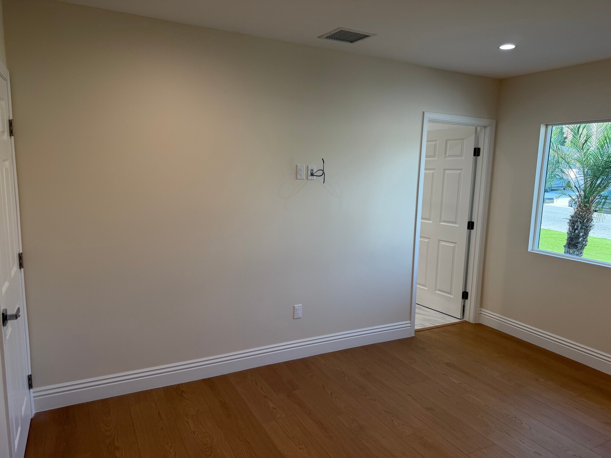 Building Photo - 11575 Garrick Ave