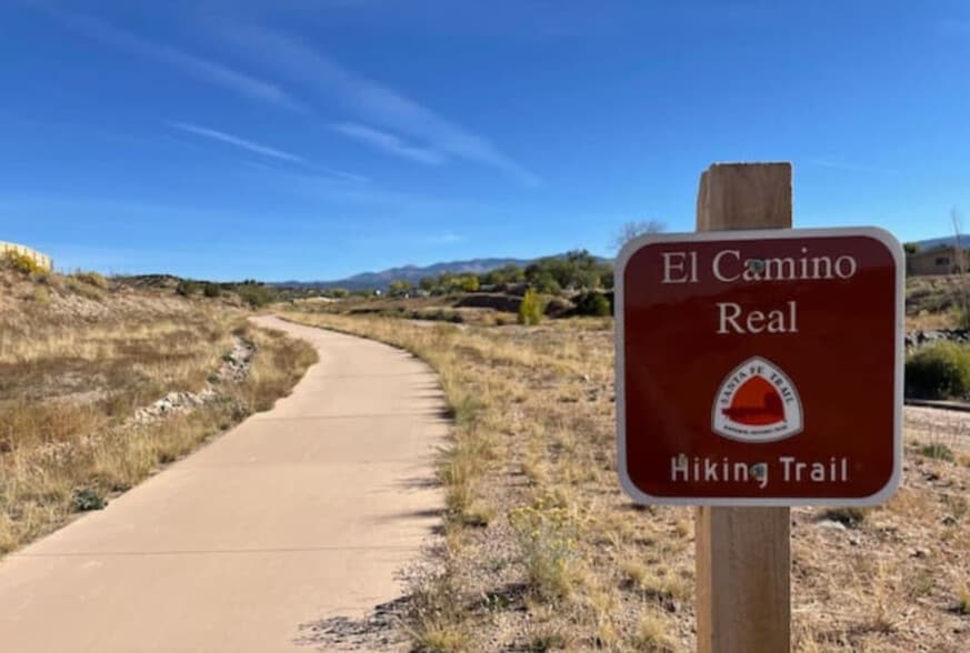 Building Photo - 2861 Agua Fria St