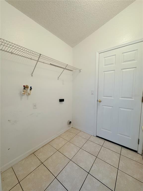 Building Photo - 2727 Corybrooke Ln
