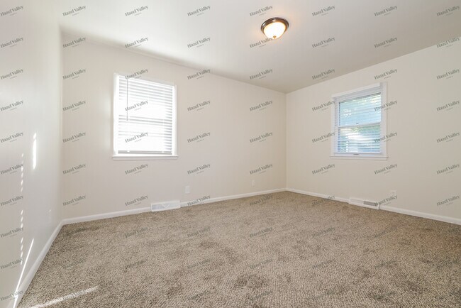 Building Photo - 8955 E 84 St