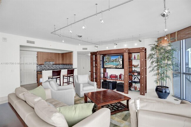 Building Photo - 3101 S Ocean Dr