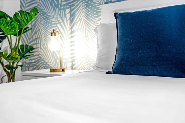 Building Photo - 437 NE 107th St