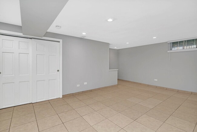Building Photo - 15 S Waiola Ave
