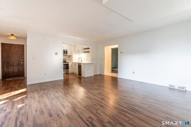 Building Photo - 60 Overlook Ave