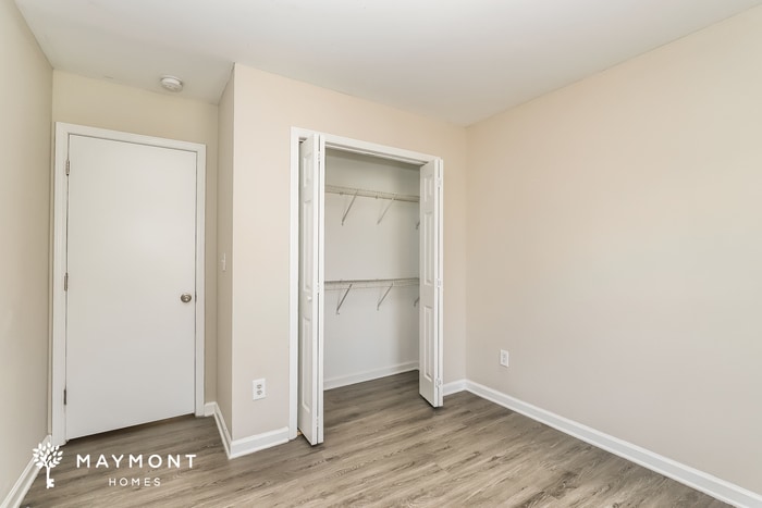 Building Photo - 345 Wingo St