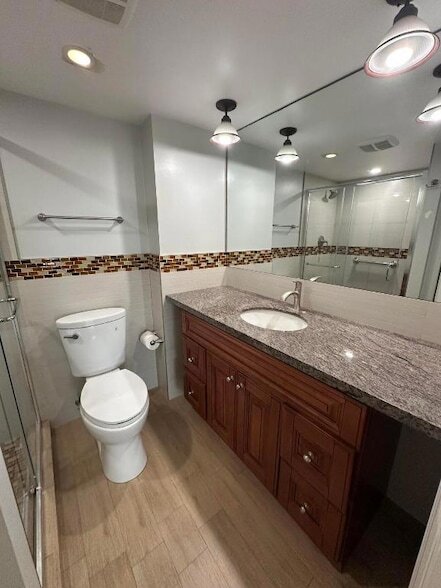 Building Photo - 3224 S Ocean Blvd