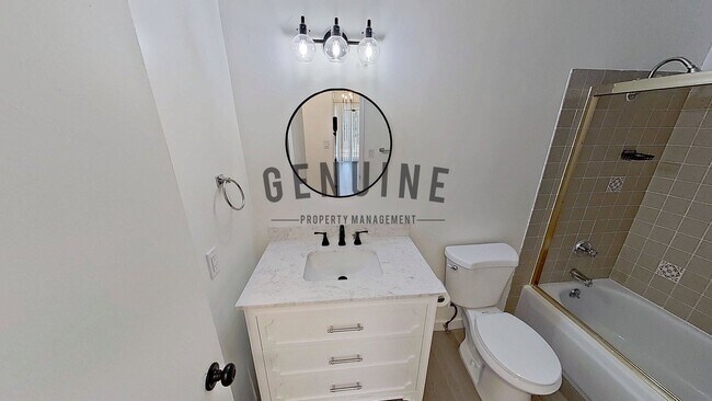 Building Photo - Stunning 2nd Story 3 Bedroom Condo in Woodlake Villas, La Habra