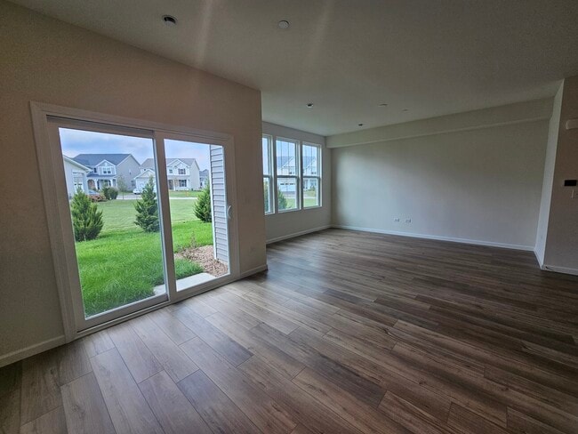Building Photo - 5954 Hawkweed Dr