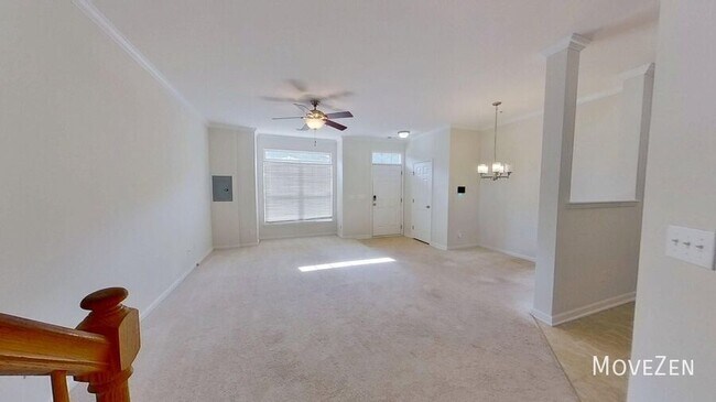 Building Photo - 2200 Valley Edge Dr