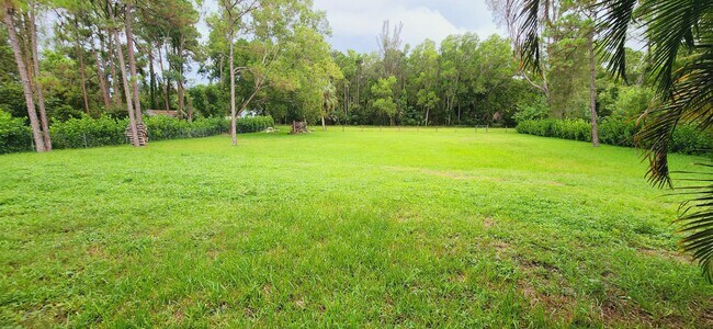 Building Photo - 11128 59th St N