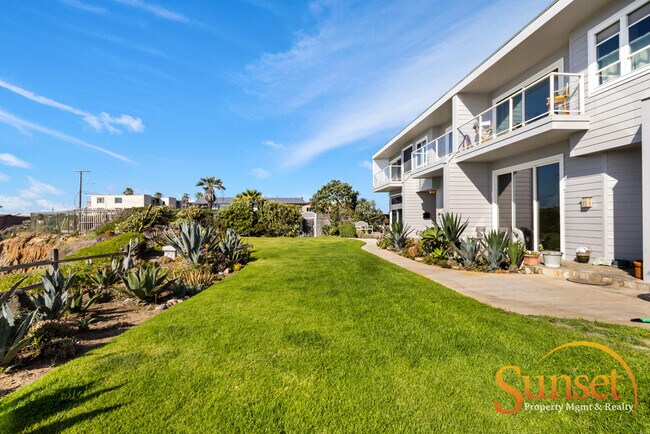 Building Photo - 4985 Coronado Ave