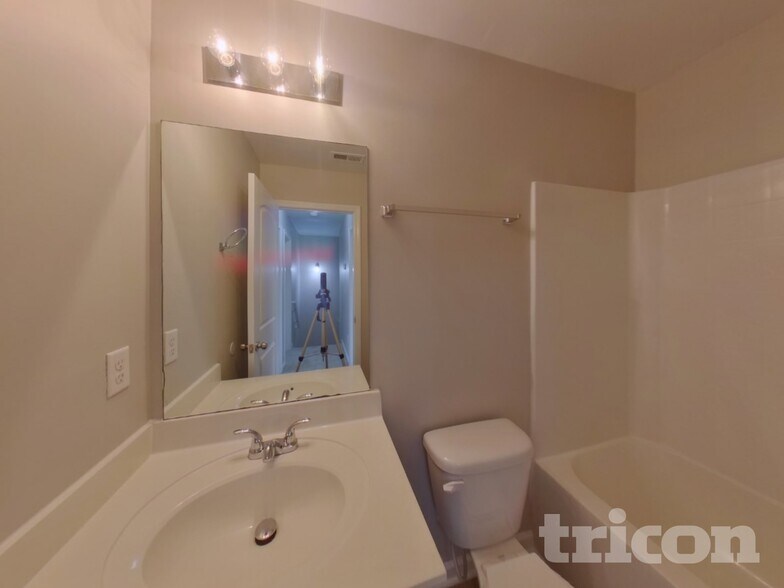 Building Photo - 155 Tybo Dr